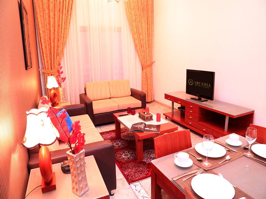 Arcadia Hotel Suites Σάρτζα Δωμάτιο φωτογραφία